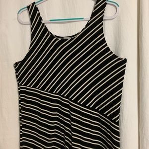 Chicos travelers sz 3, CL black n ivory striped tank top